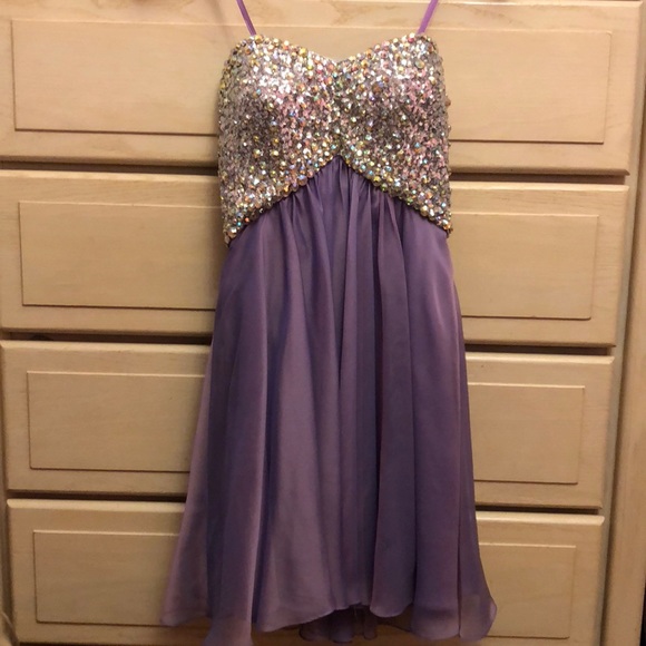 Short La Femme Prom Dresses